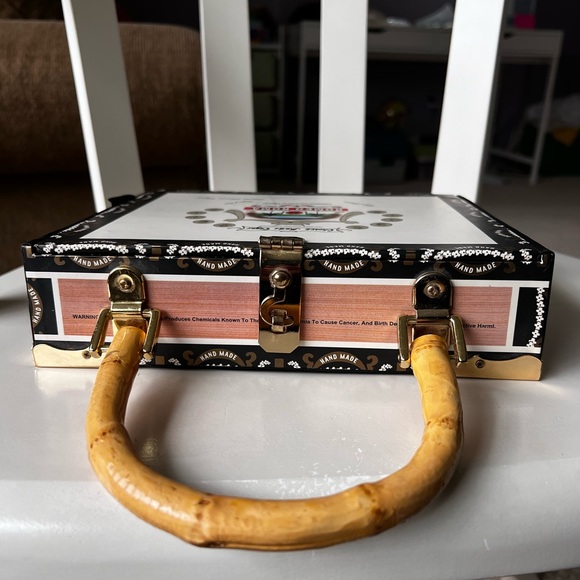 Romeo Roma Vintage Style Cigar Box Purse Patterned Floral Back Rainbow Flowers - Picture 7 of 13